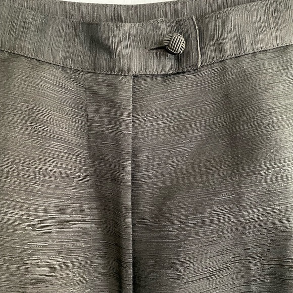 Ladies 2 piece suit. Vera Cristina. Silk/Linen. Small jacket/Size 6 trousers. - Picture 8 of 10